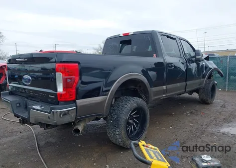 2017 Ford F-250 Lariat из США, поврежденный, VIN 1FT7W2B60HED49538